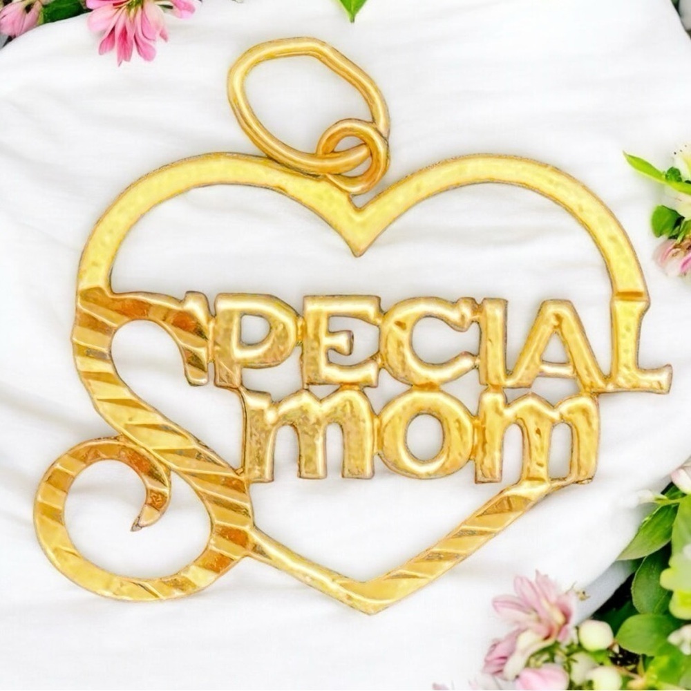 Vintage‎ Special Mom 14k gold pendant for a necklace